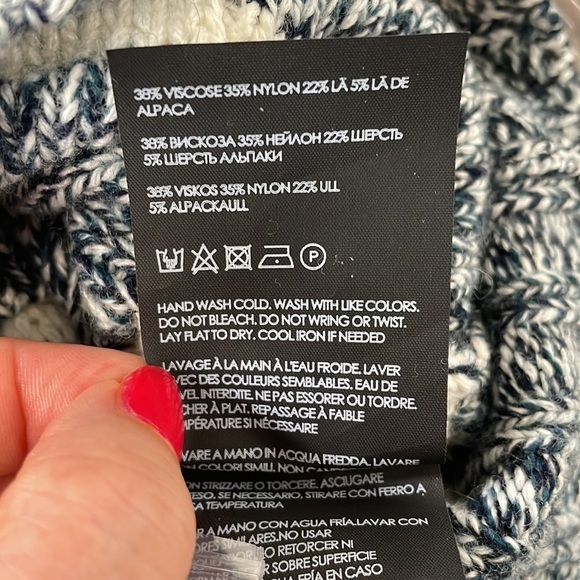 Club Monaco Crop Top Sweater NWOT Wool Blend - Picture 7 of 12
